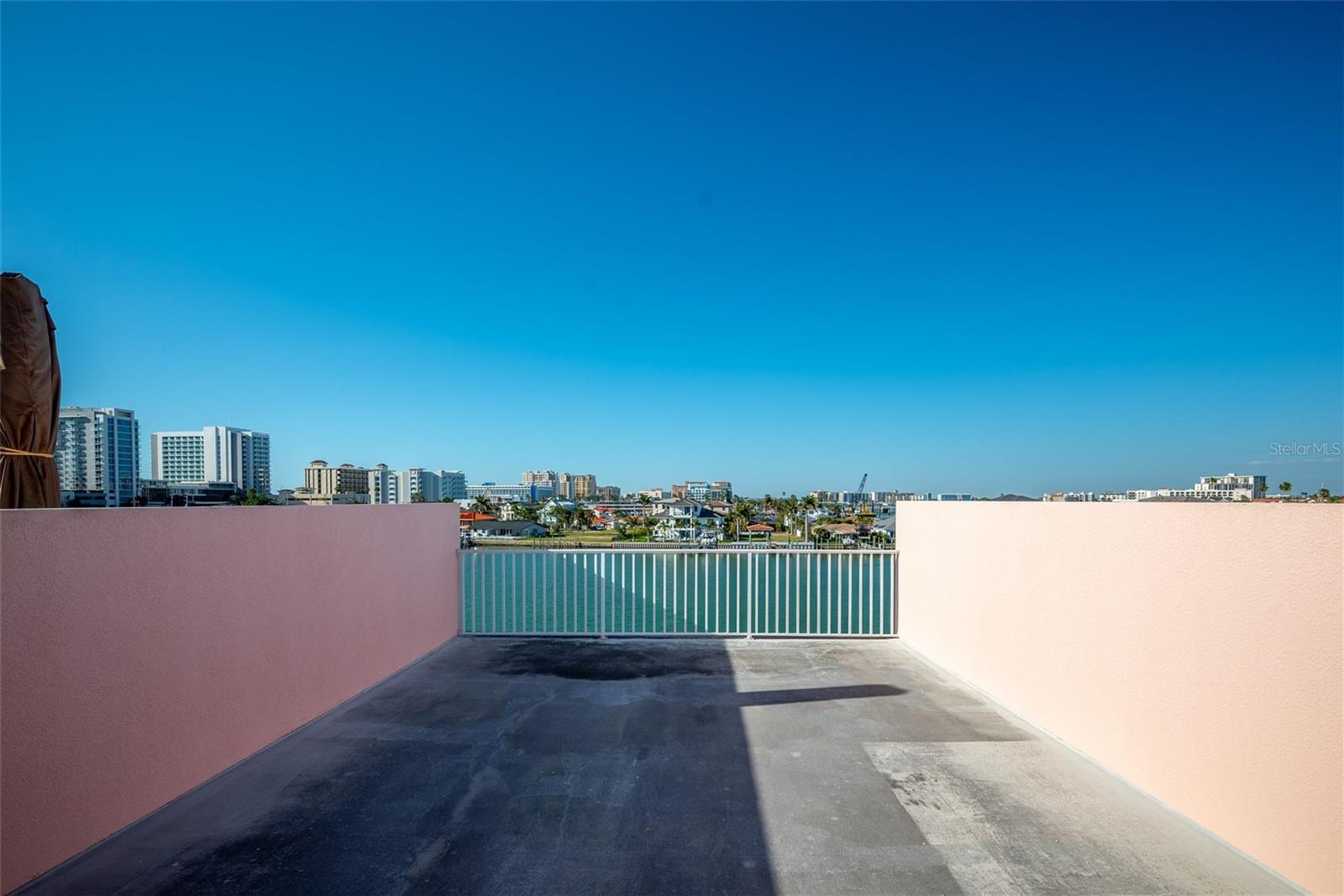 HARBORSIDE TWNHMS - Residential