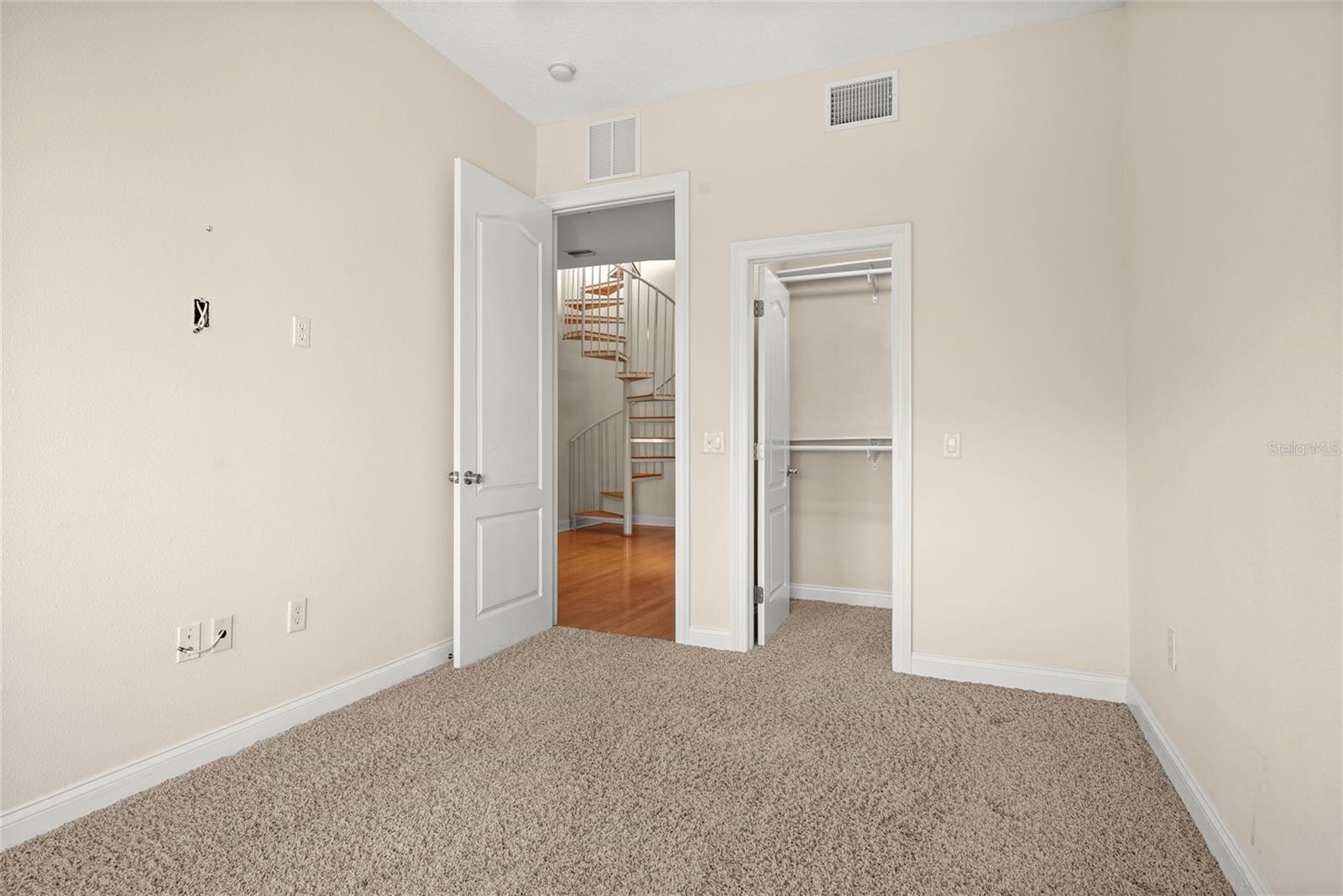 HARBORSIDE TWNHMS - Residential