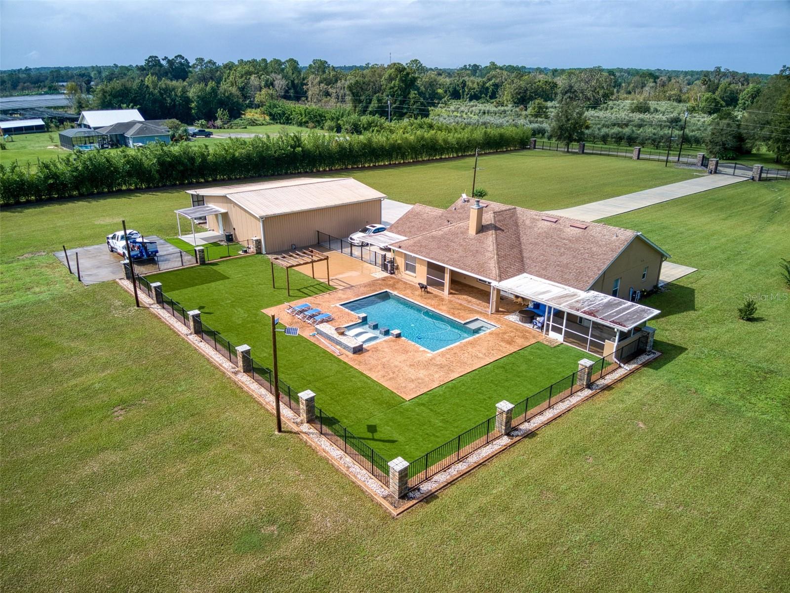 PIERSON AREA - Residential