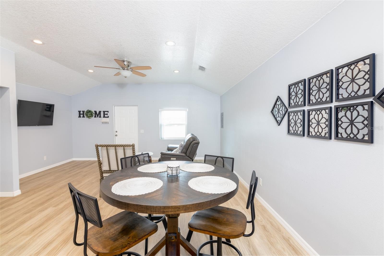 PIERSON AREA - Residential