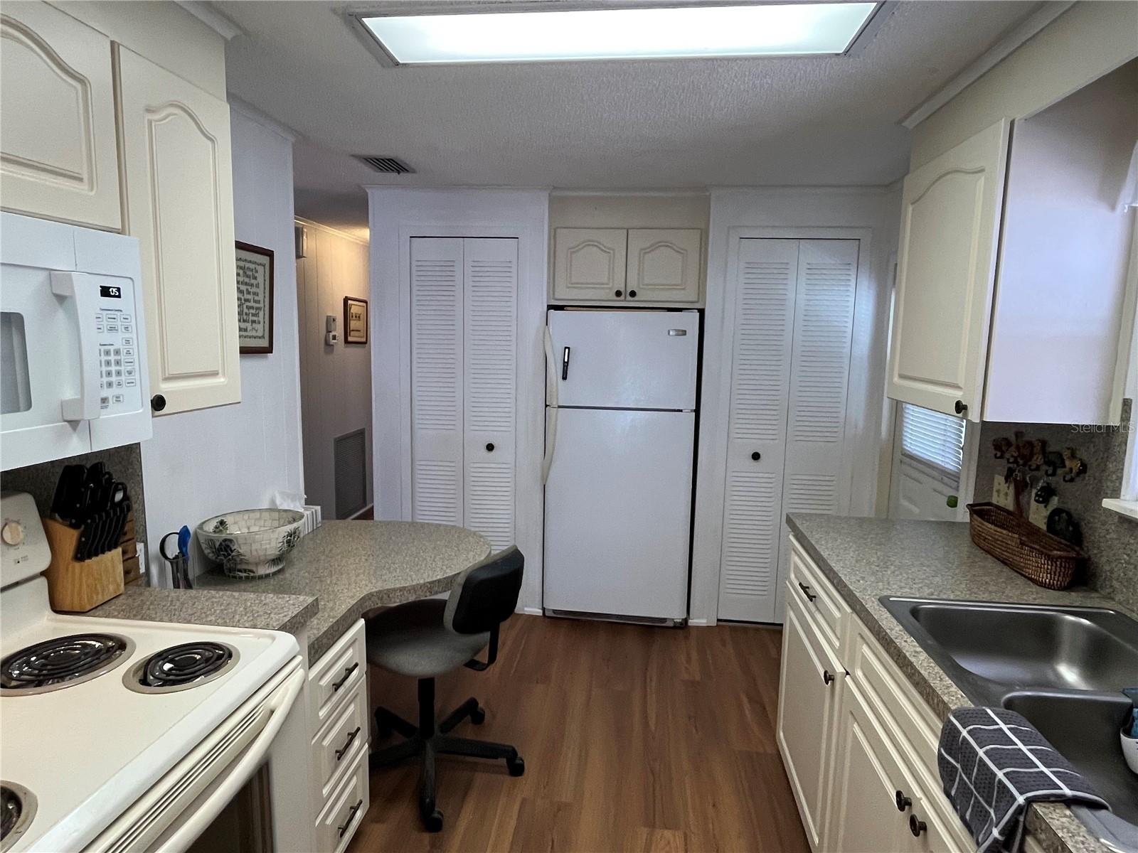 VENICE ISLE - Residential