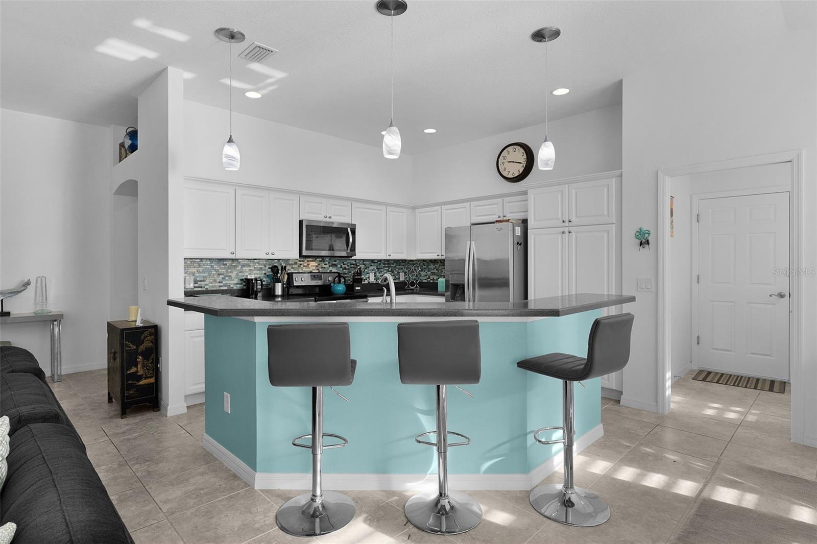 VILLAGES/MARION PHILLIPS VILLA - Residential