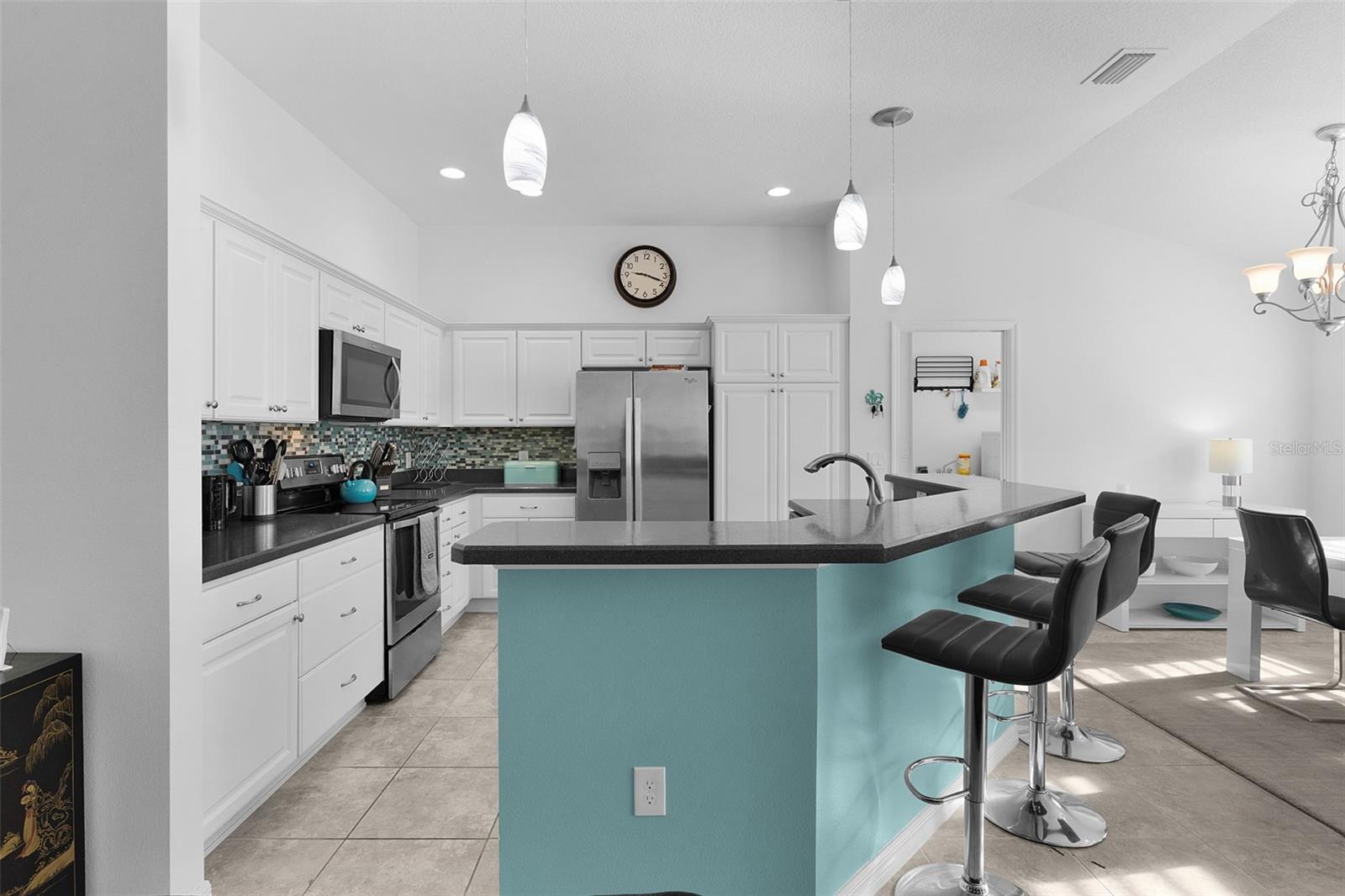 VILLAGES/MARION PHILLIPS VILLA - Residential