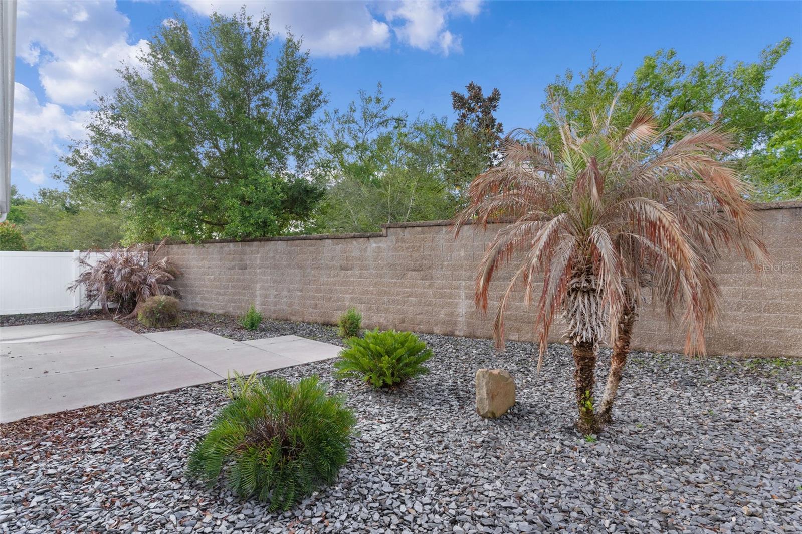 VILLAGES/MARION PHILLIPS VILLA - Residential