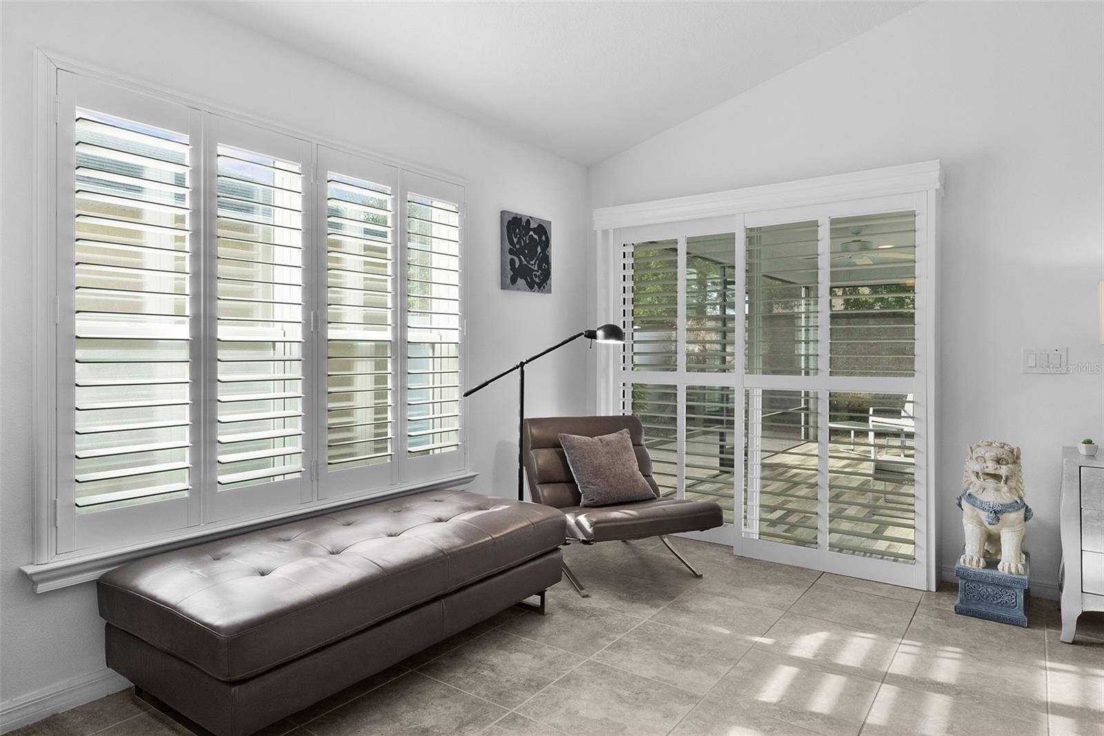 VILLAGES/MARION PHILLIPS VILLA - Residential