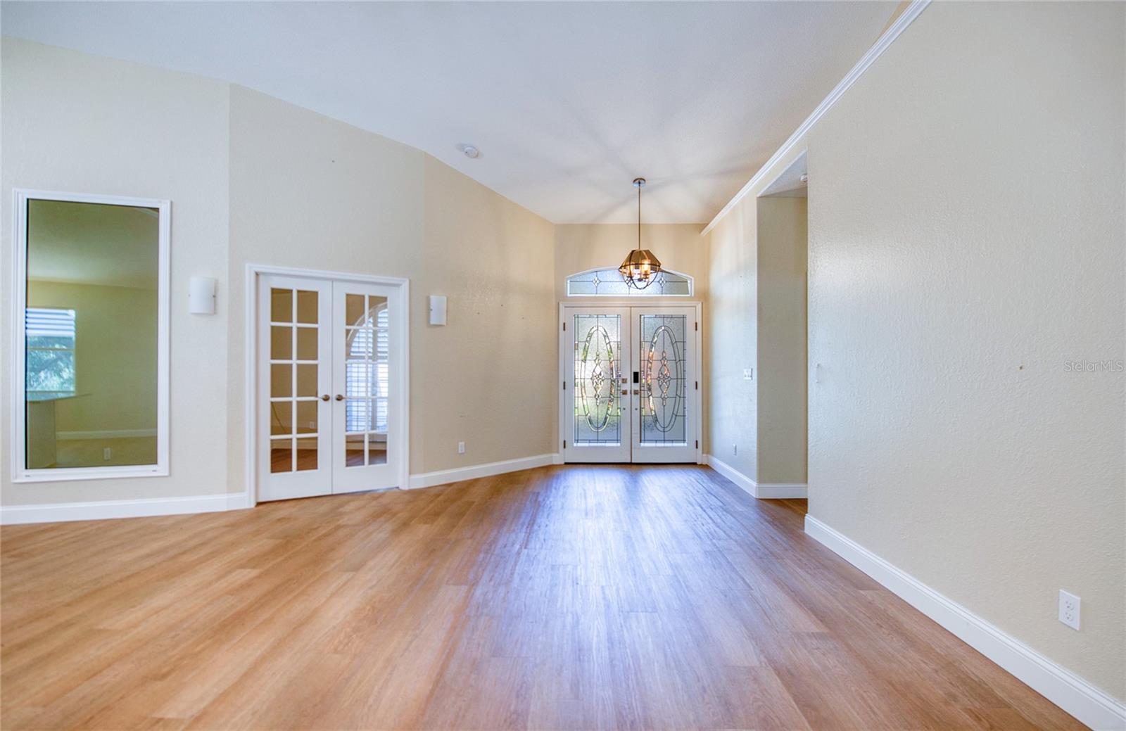 13564 OAK RUN COURT