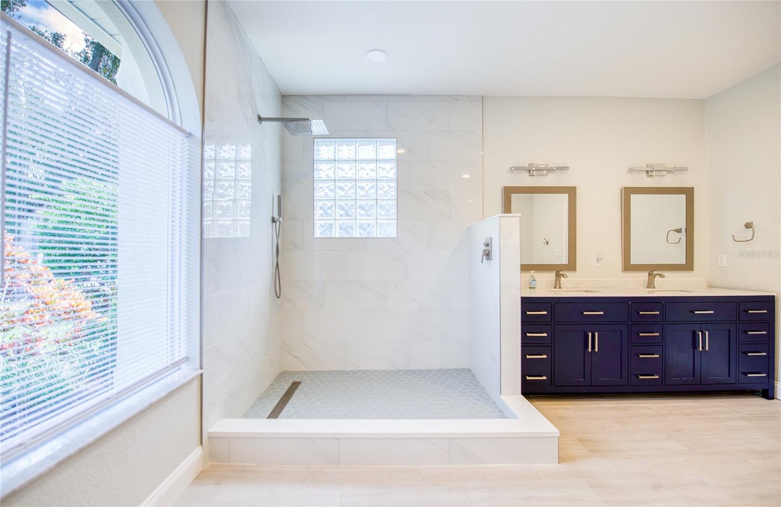 OAKHURST RUN SUB - Residential