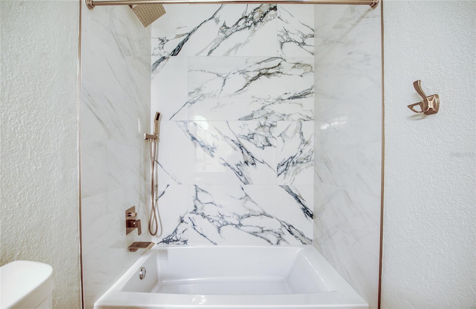 OAKHURST RUN SUB - Residential