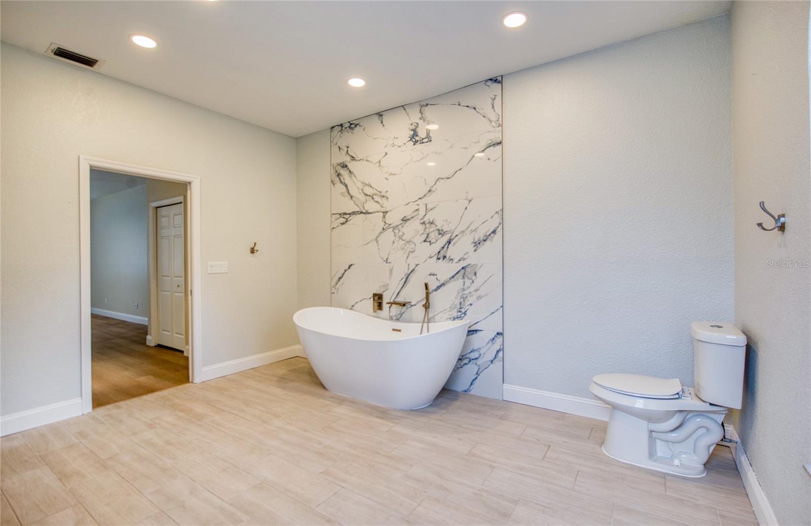 OAKHURST RUN SUB - Residential