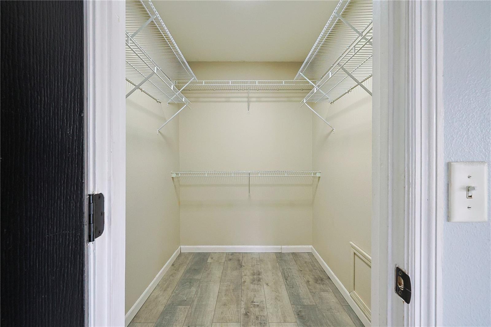 HOLLY BROOK - Residential