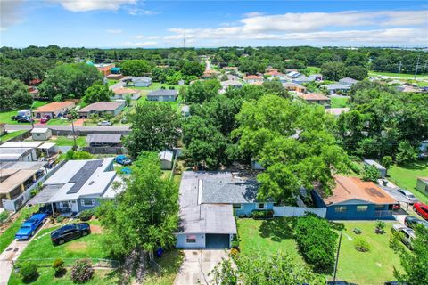 A home in LAKELAND