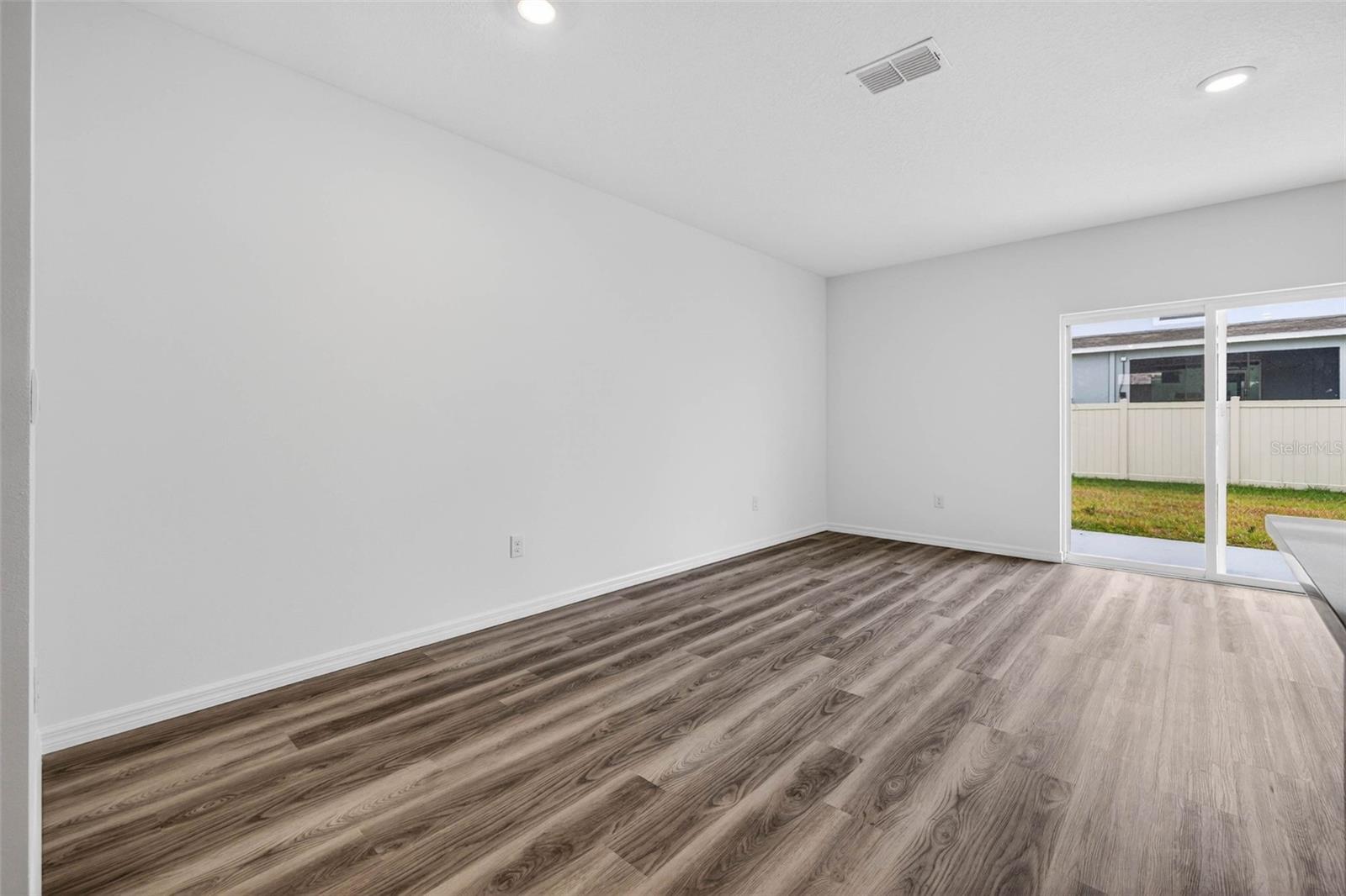 TOWNS/WOODSDALE PH 1 - Residential Lease