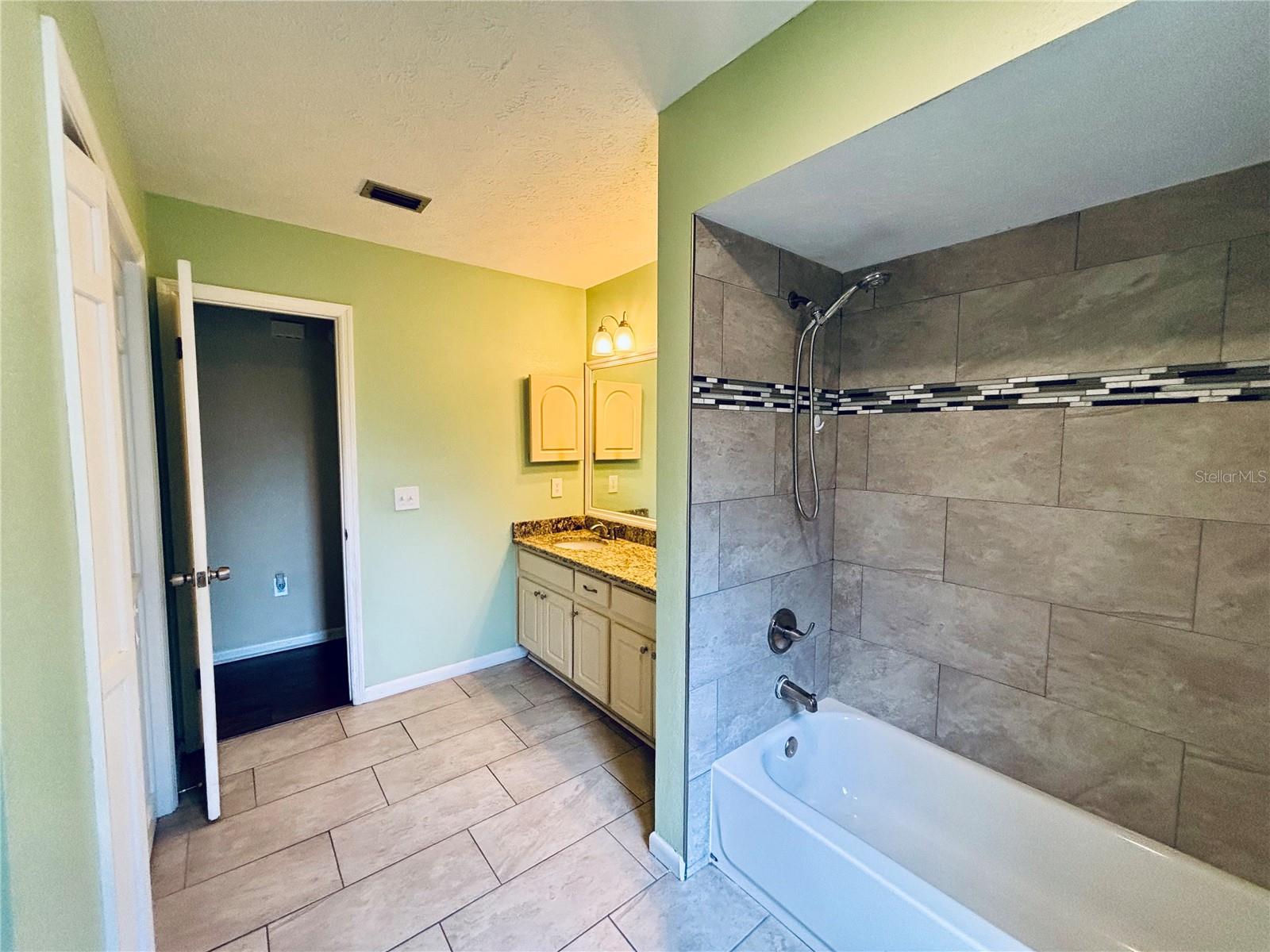 BLOOMINGDALE SEC F UNIT 1 - Residential