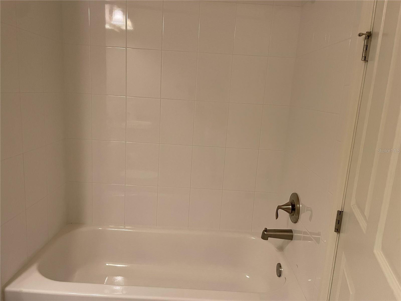 LAKESHORE RANCH PH I - Residential Lease