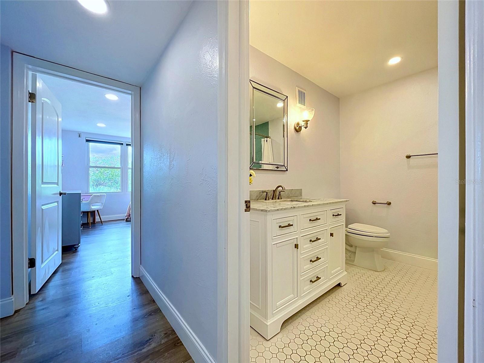 RACQUET CLUB NORTHEAST CONDO THE - Residential