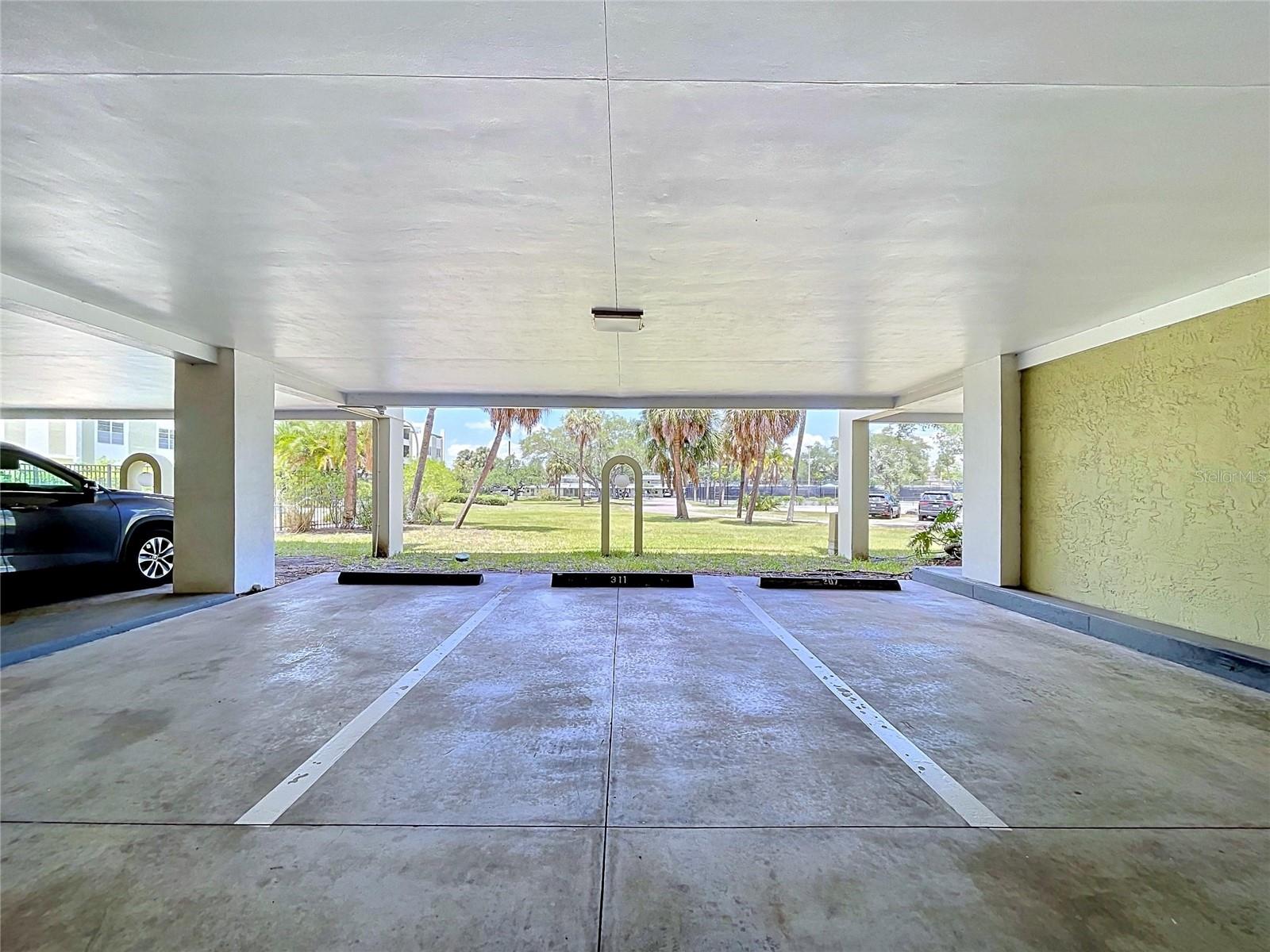 RACQUET CLUB NORTHEAST CONDO THE - Residential
