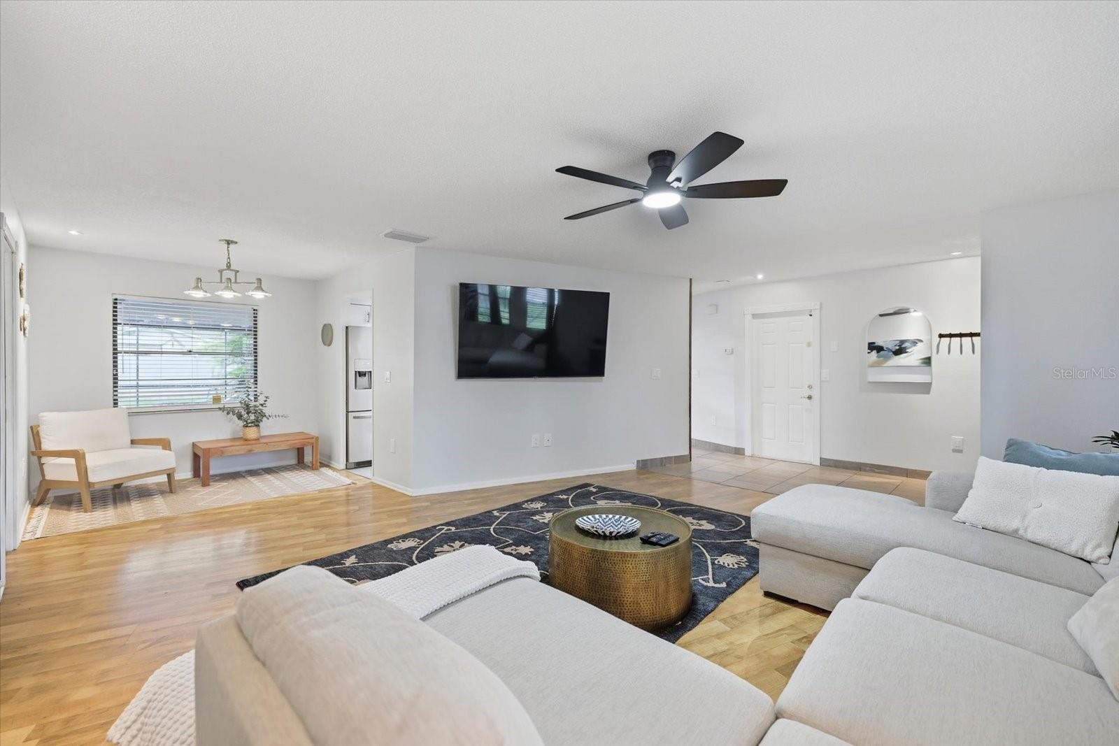 926 PLUM TREE LANE