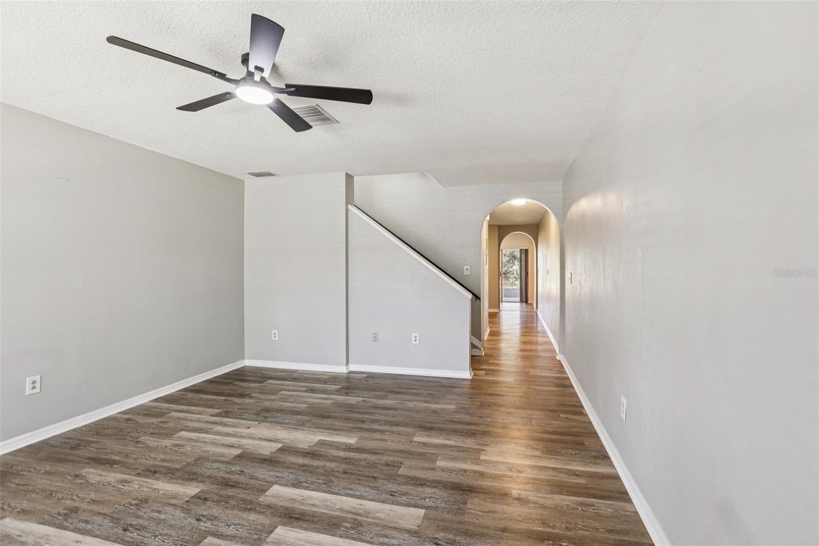 THE TWNHMS AT KENSINGTON - Residential