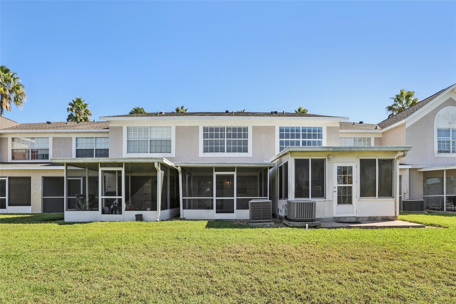 THE TWNHMS AT KENSINGTON - Residential