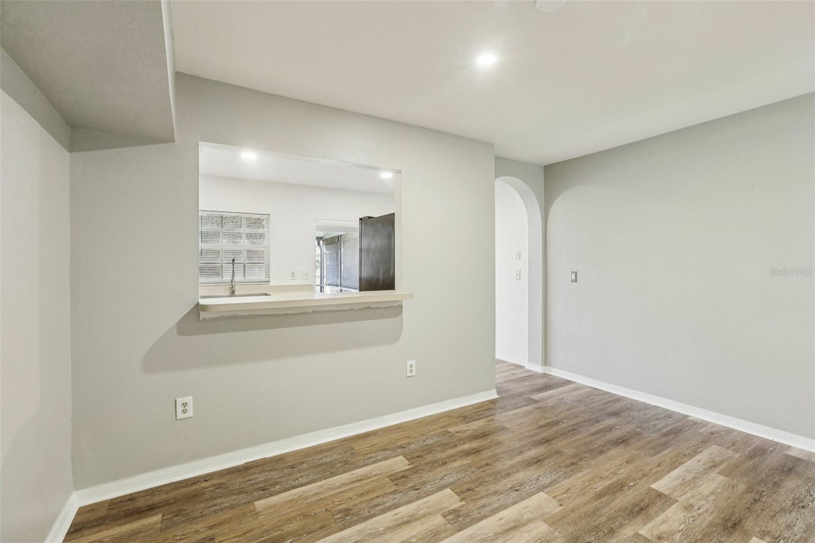 THE TWNHMS AT KENSINGTON - Residential