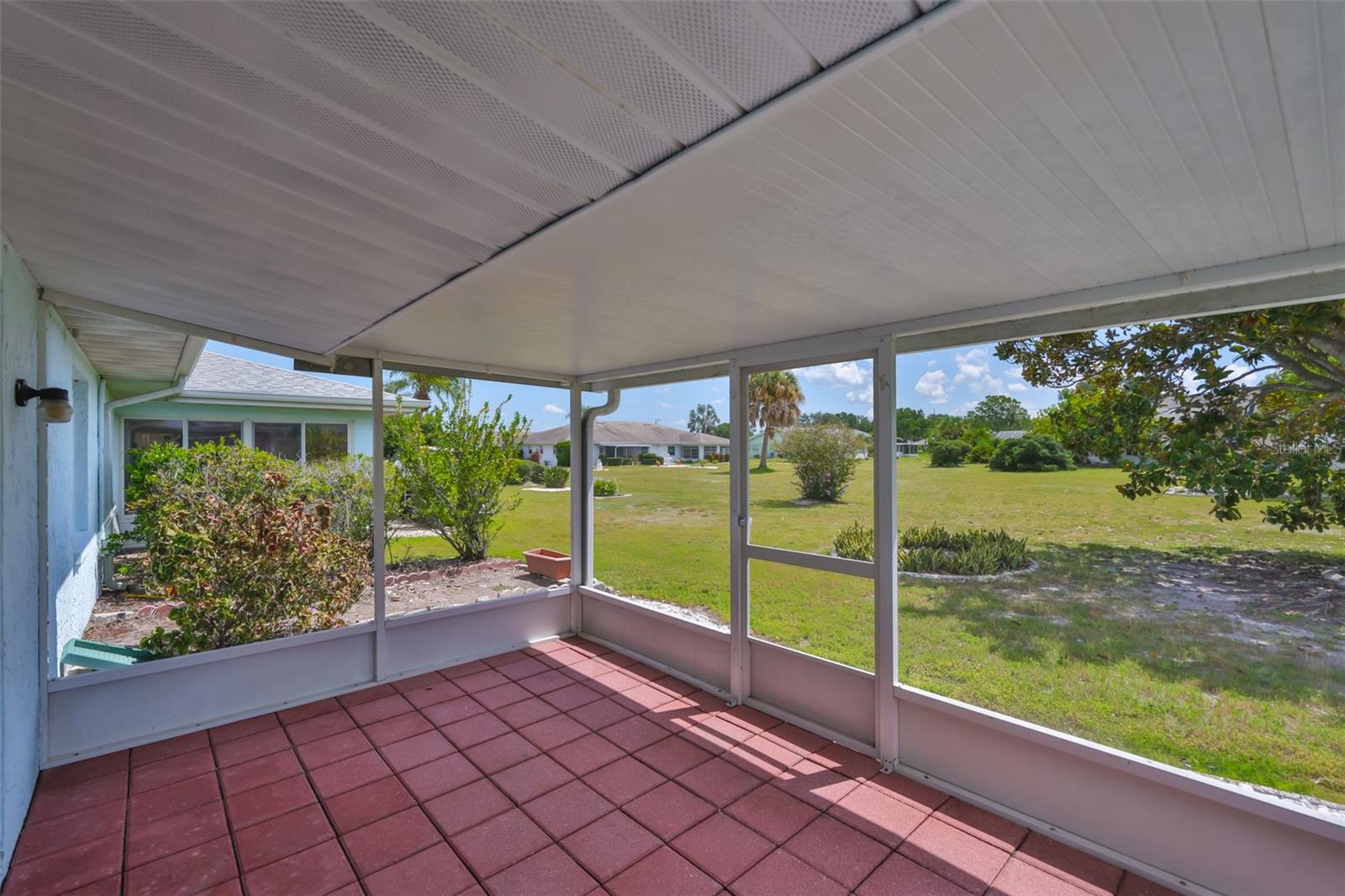 SUN CITY CENTER UNIT 45 1ST AD - Residential Lease