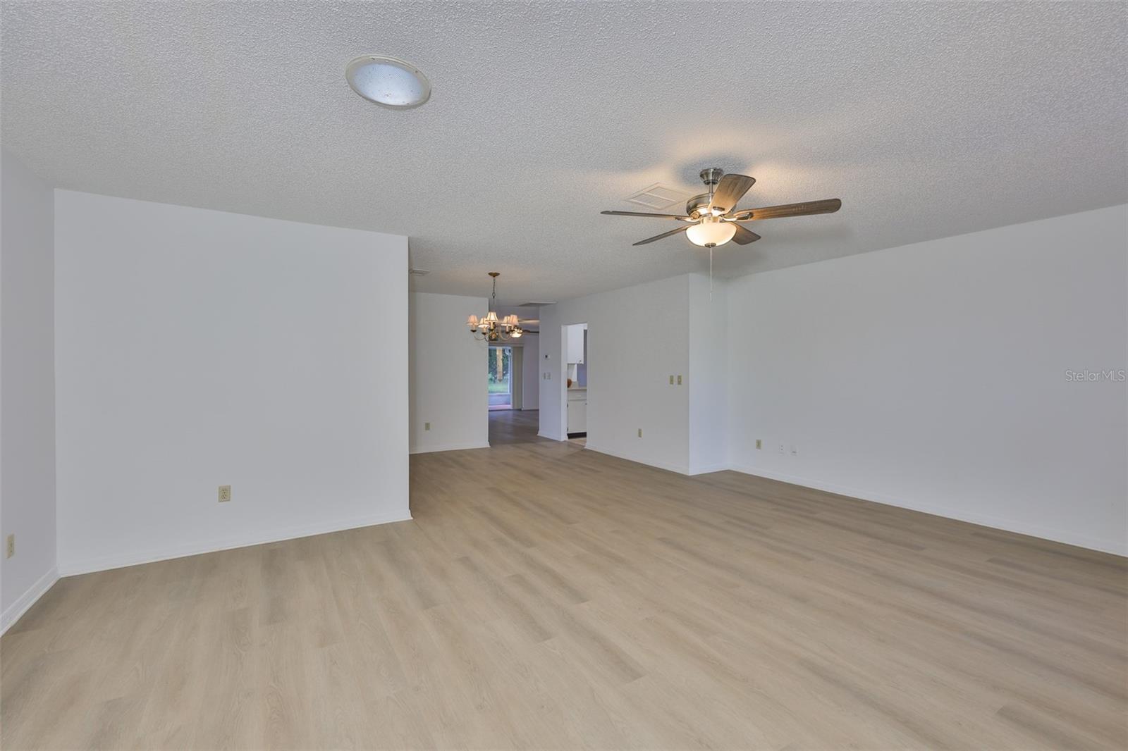 SUN CITY CENTER UNIT 45 1ST AD - Residential Lease