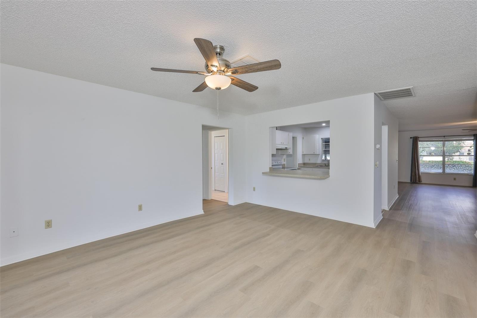 SUN CITY CENTER UNIT 45 1ST AD - Residential Lease