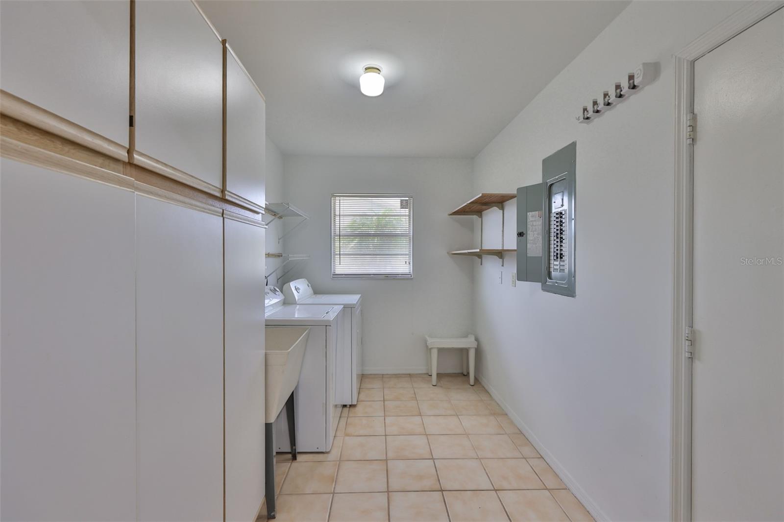 SUN CITY CENTER UNIT 45 1ST AD - Residential Lease