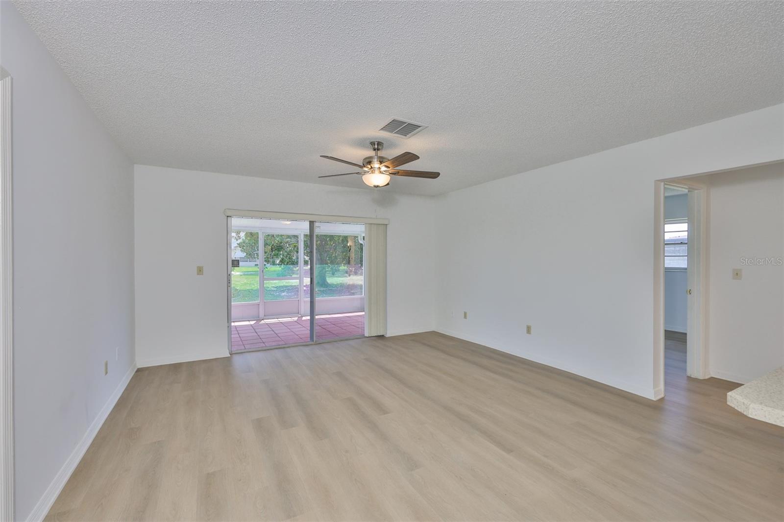 SUN CITY CENTER UNIT 45 1ST AD - Residential Lease