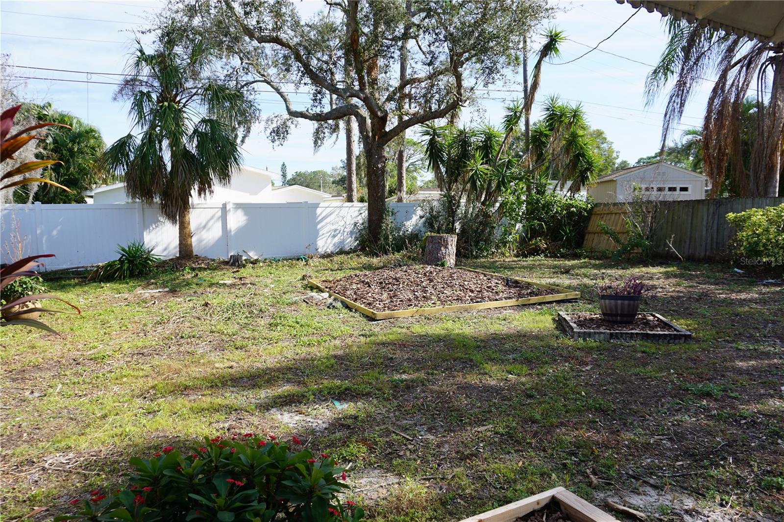 SUN LIT SHORES - Residential Lease