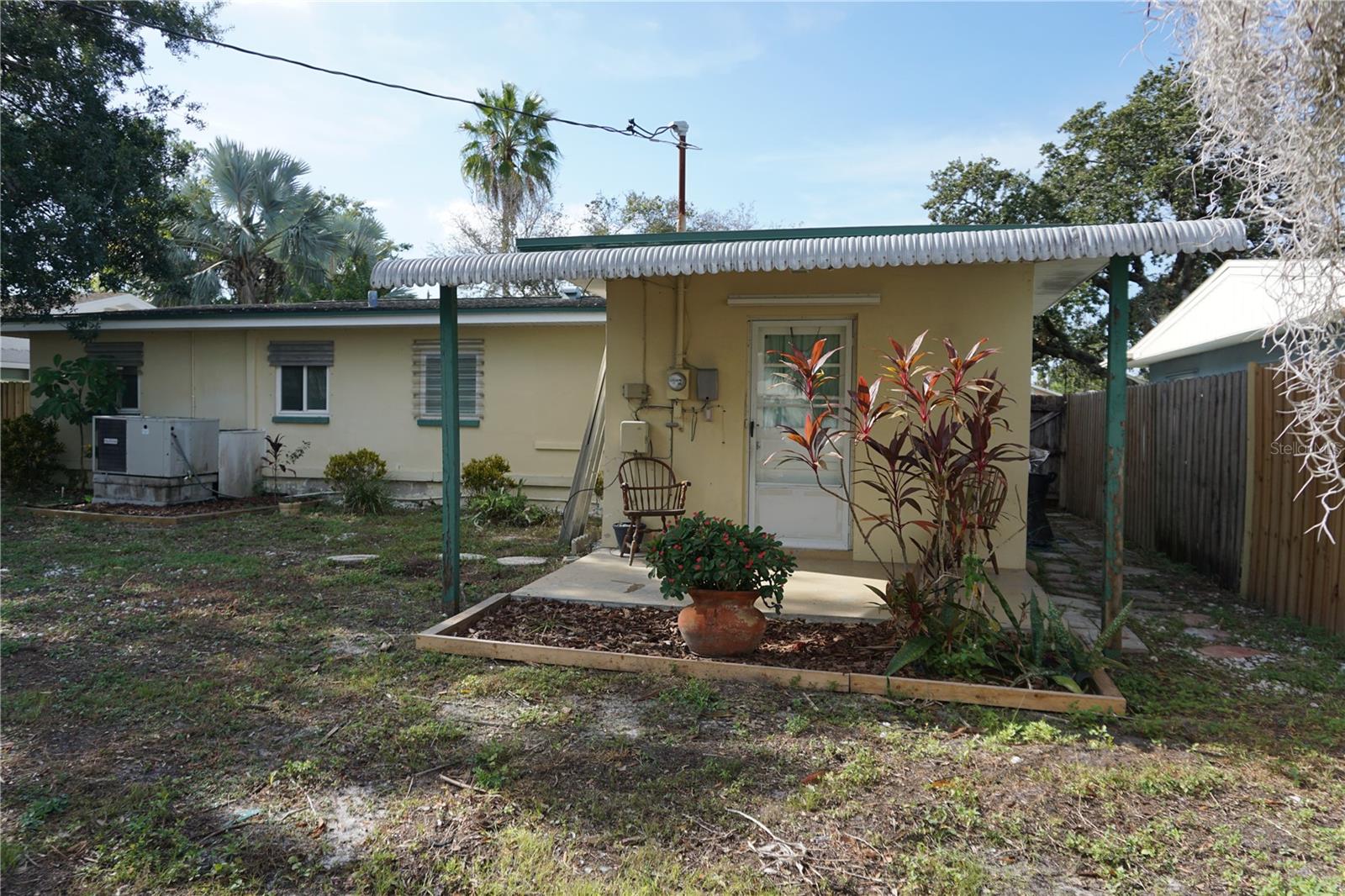 SUN LIT SHORES - Residential Lease