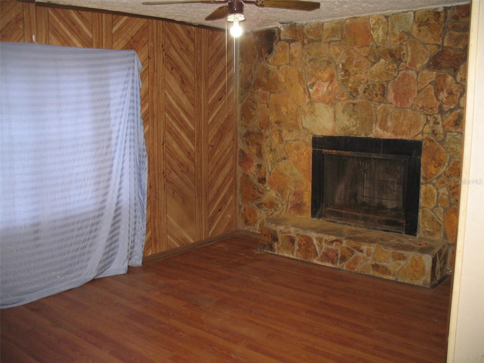 3712 E CLIFTON STREET