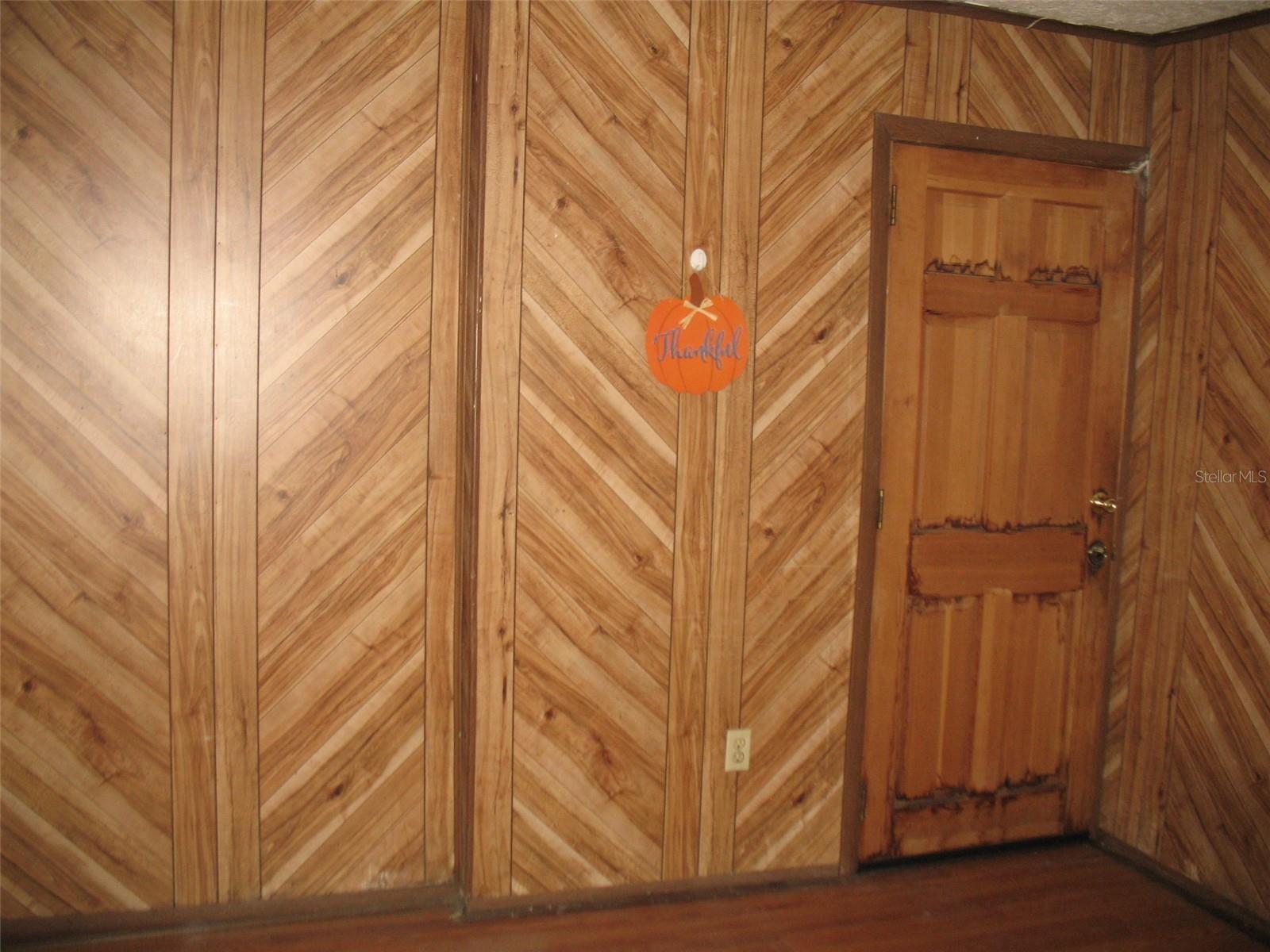 3712 E CLIFTON STREET