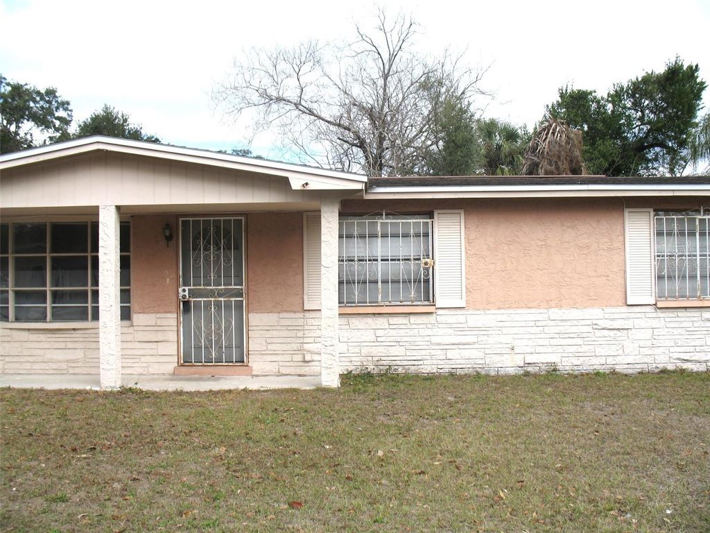 Photo of 3712 E Clifton Street, Tampa, FL 33610 (MLS # TB8477929)