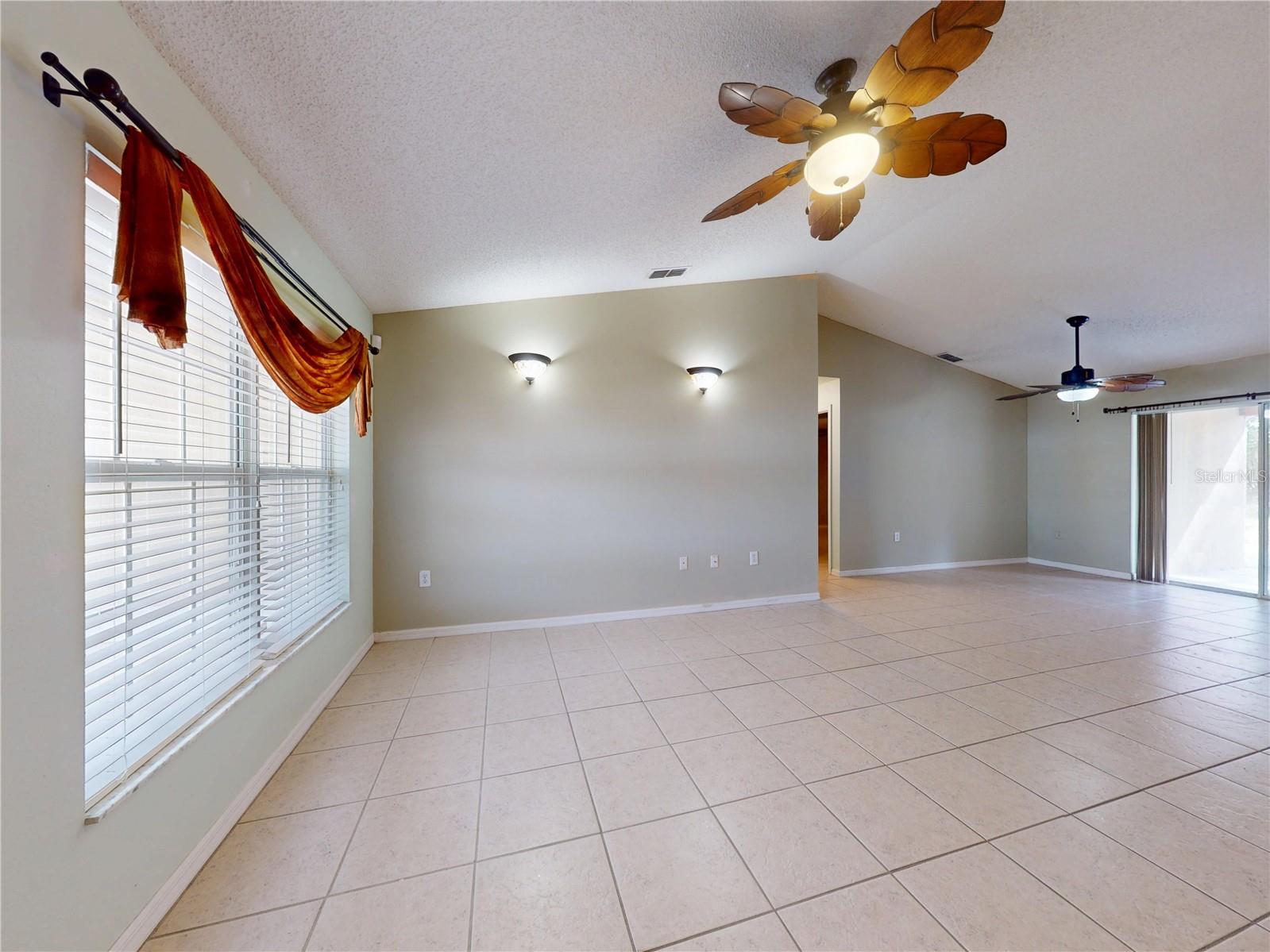 WEST HIGHLANDS - Residential