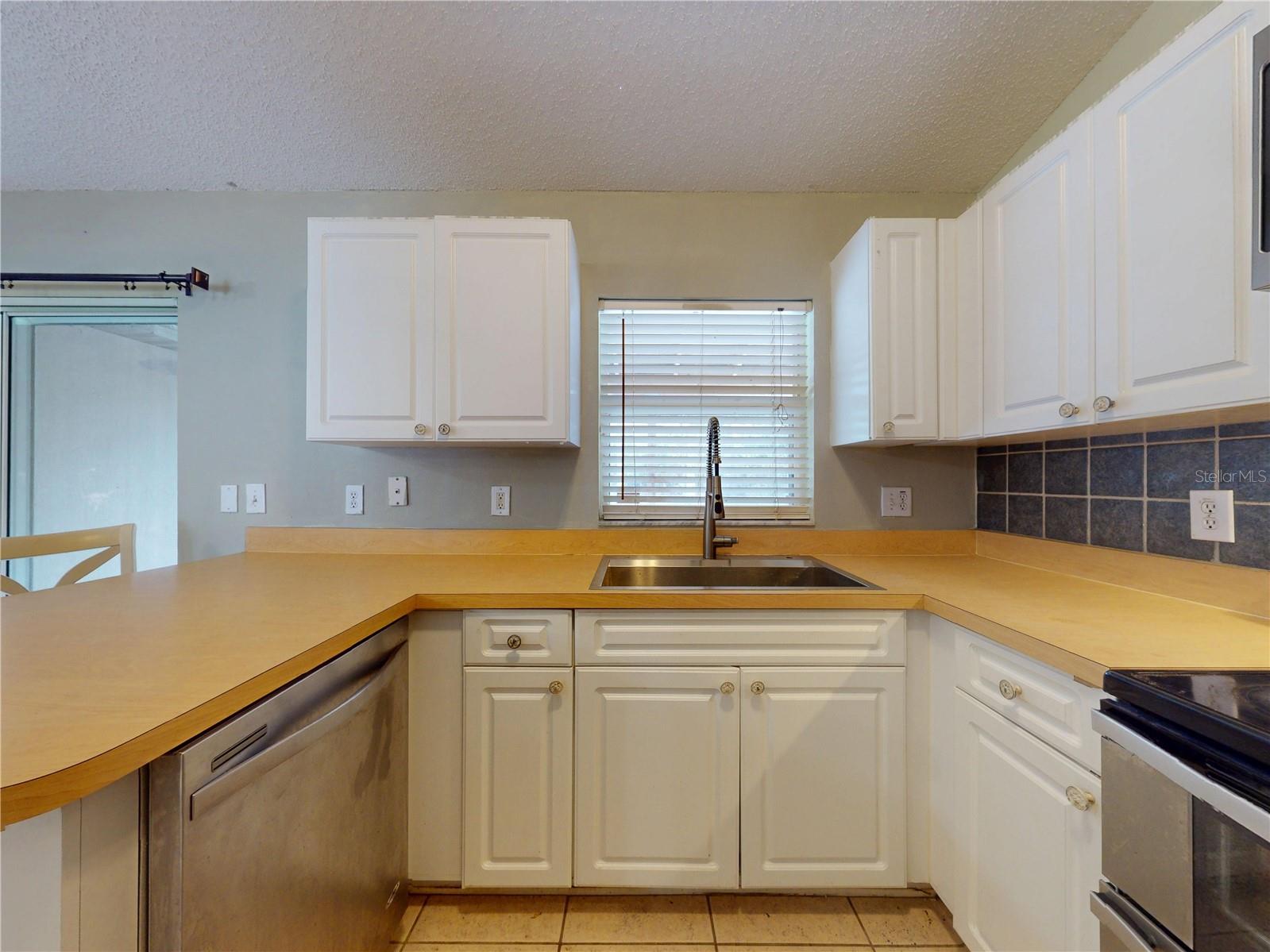 WEST HIGHLANDS - Residential