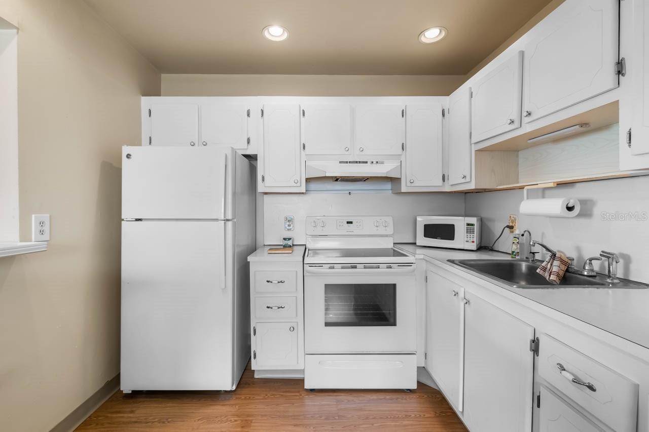 BEDFORD B CONDO - Residential