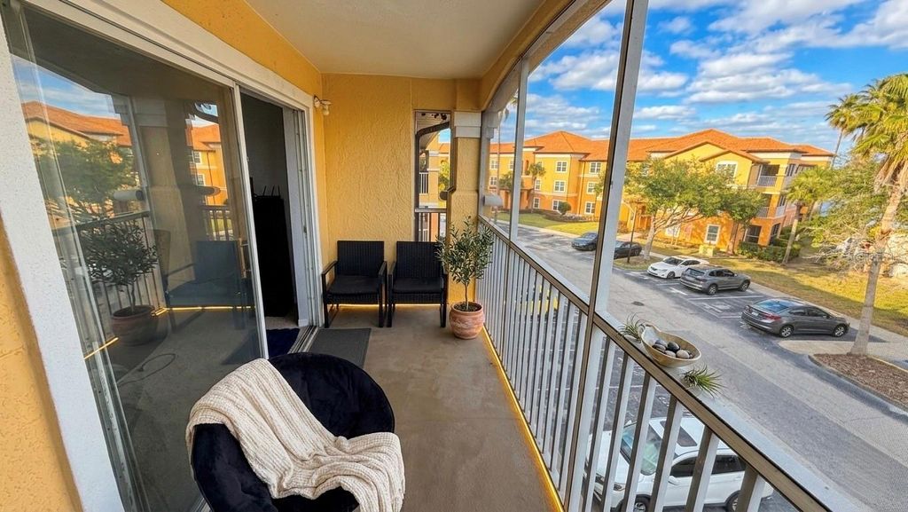 Photo of 5483 Vineland Road #10301, Orlando, FL 32811 (MLS # O6389111)