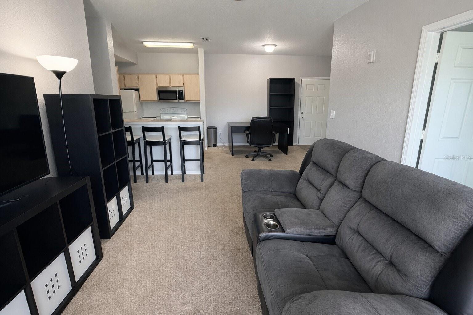 5483 VINELAND ROAD 10301