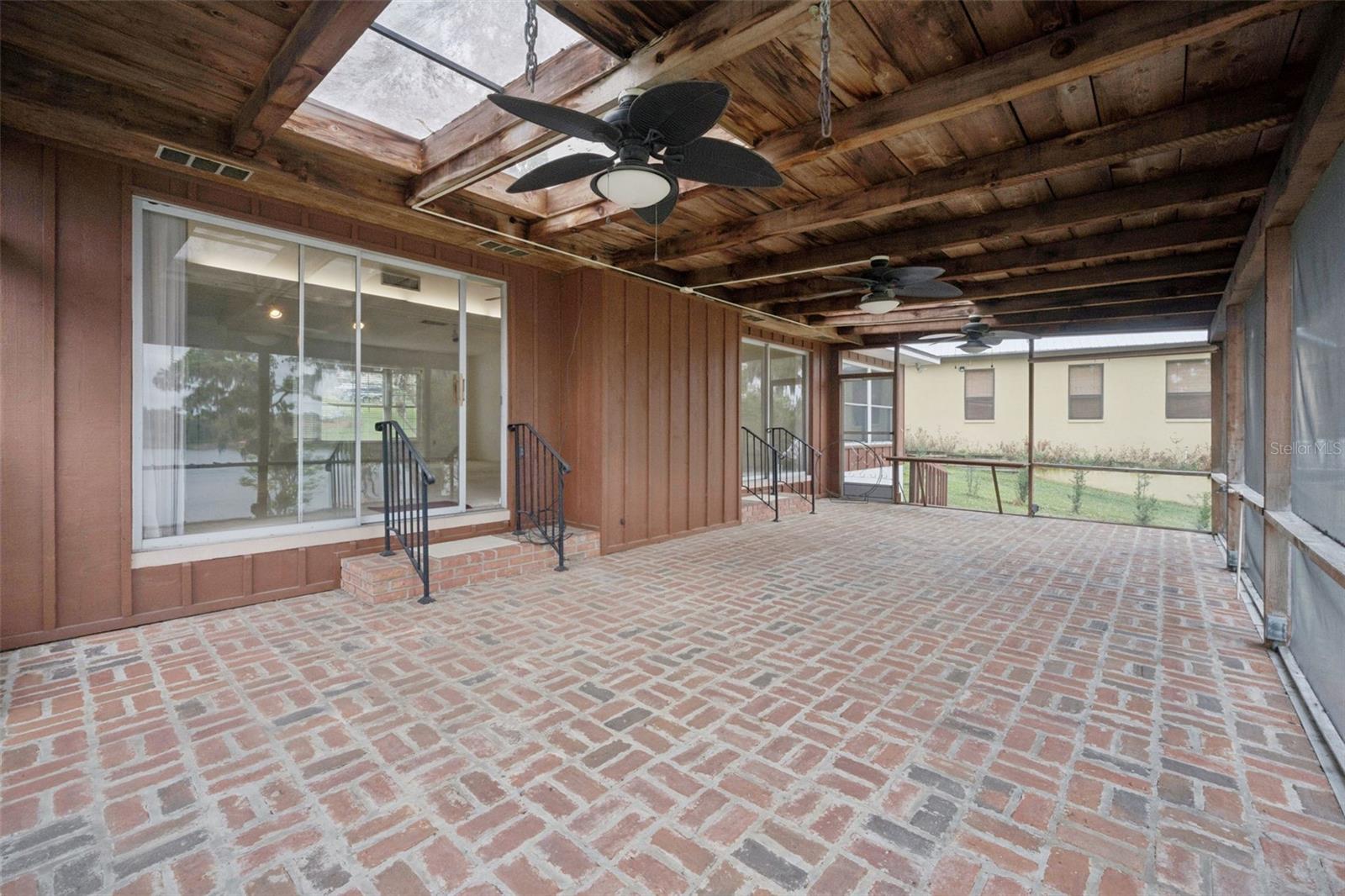 EL BONITO - Residential