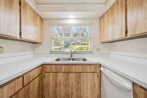 Tiny photo for 2874 E Crooked Lake Drive, Eustis, FL 32726 (MLS # G5110136)