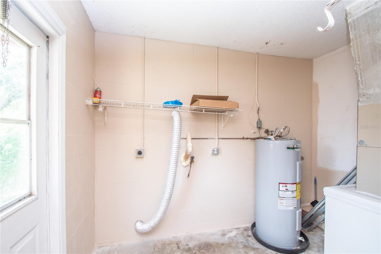 HILL N DALE - Residential Lease