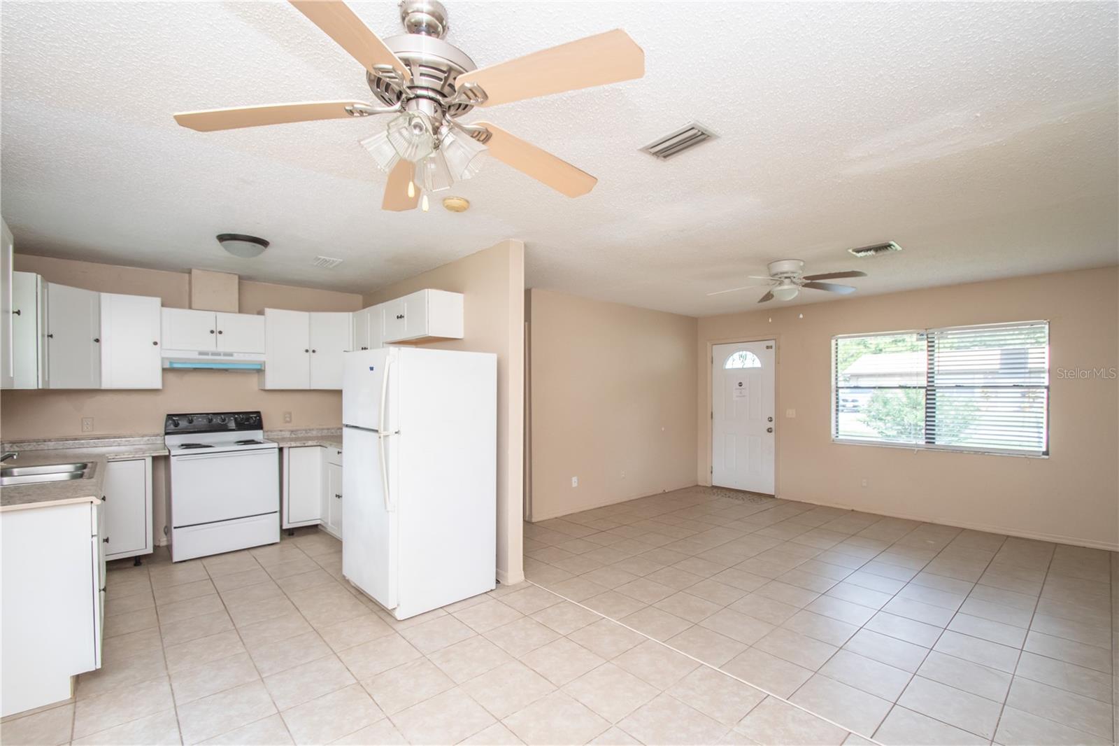 HILL N DALE - Residential Lease