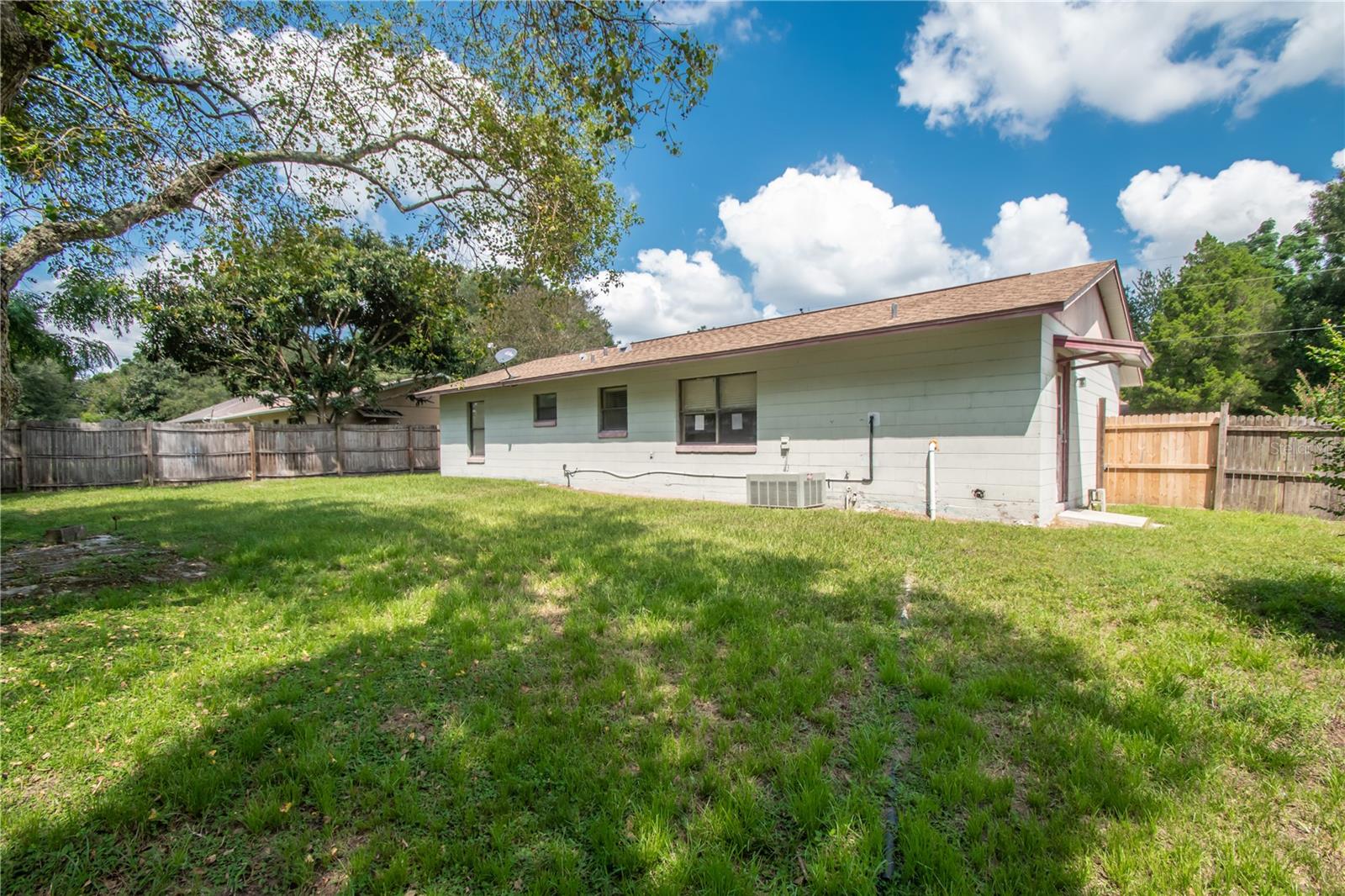 HILL N DALE - Residential Lease