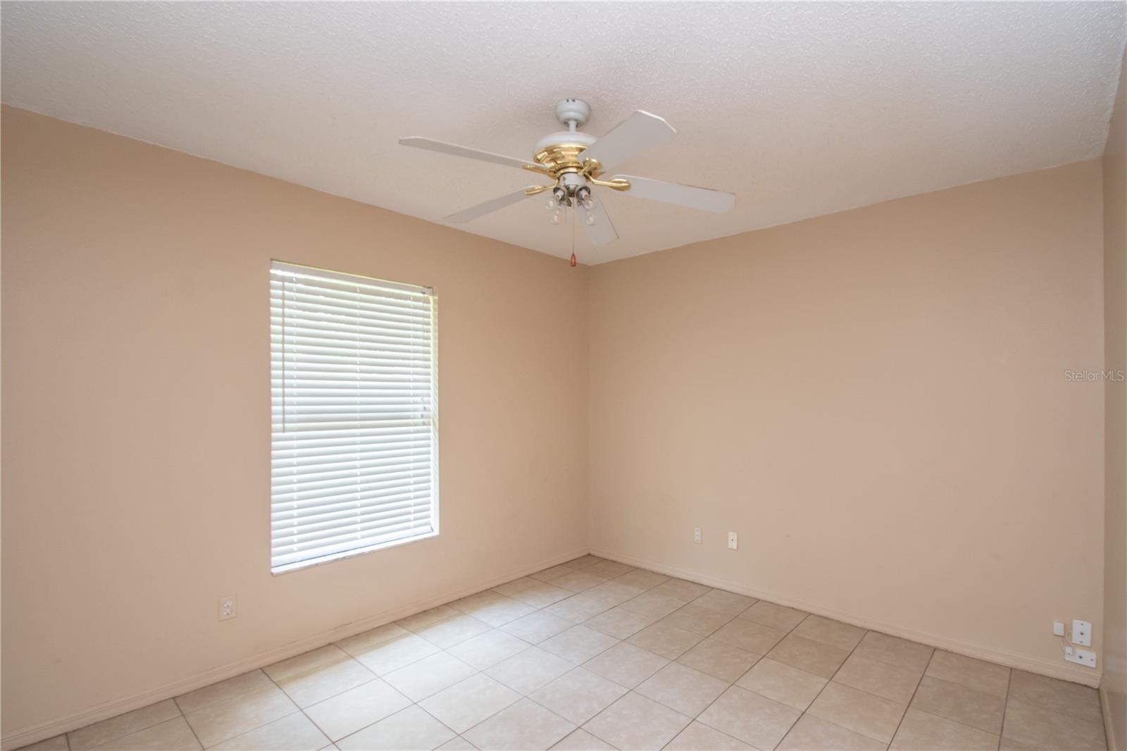 HILL N DALE - Residential Lease