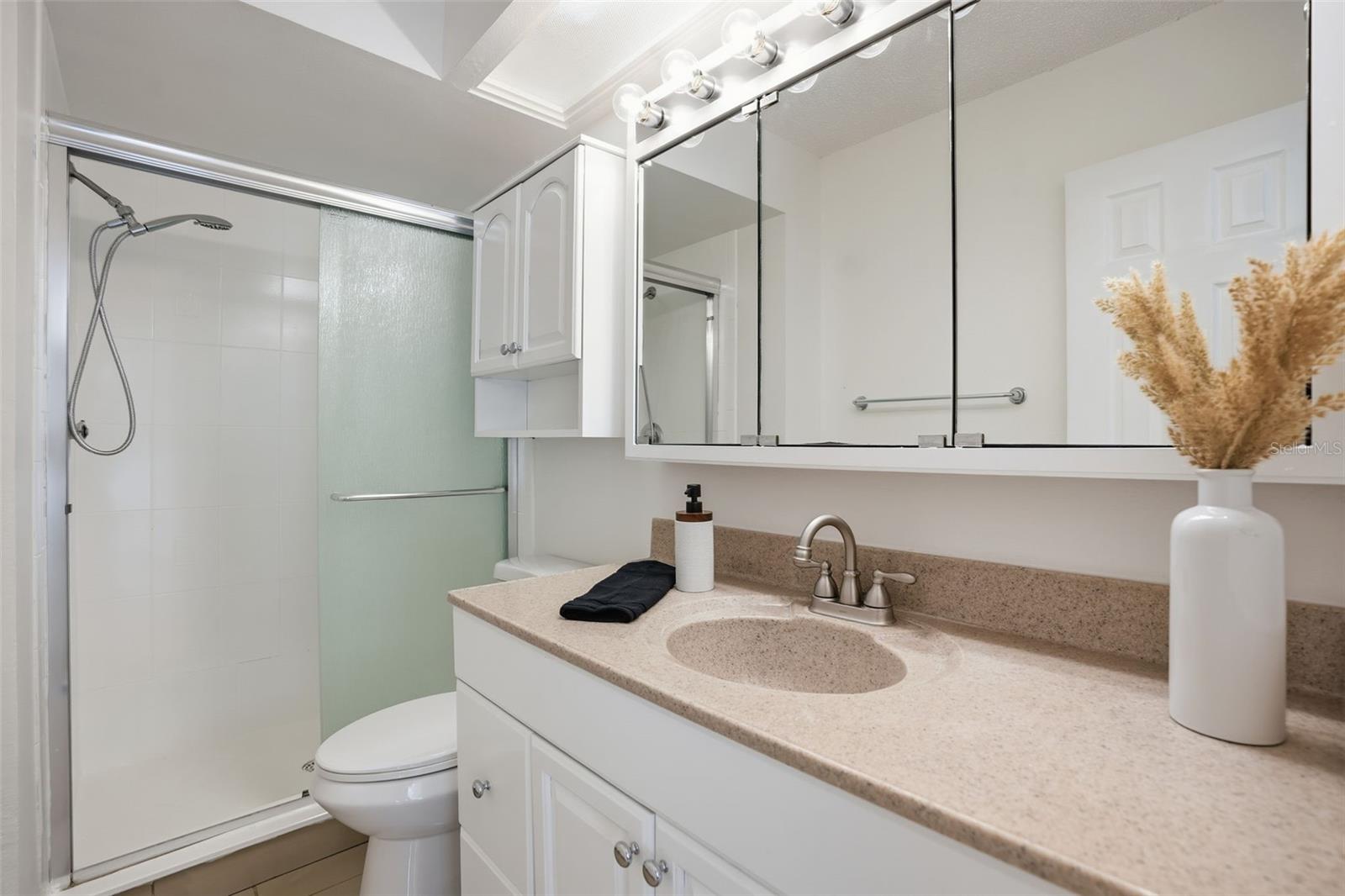 COUNTRY PLACE UNIT VI - Residential