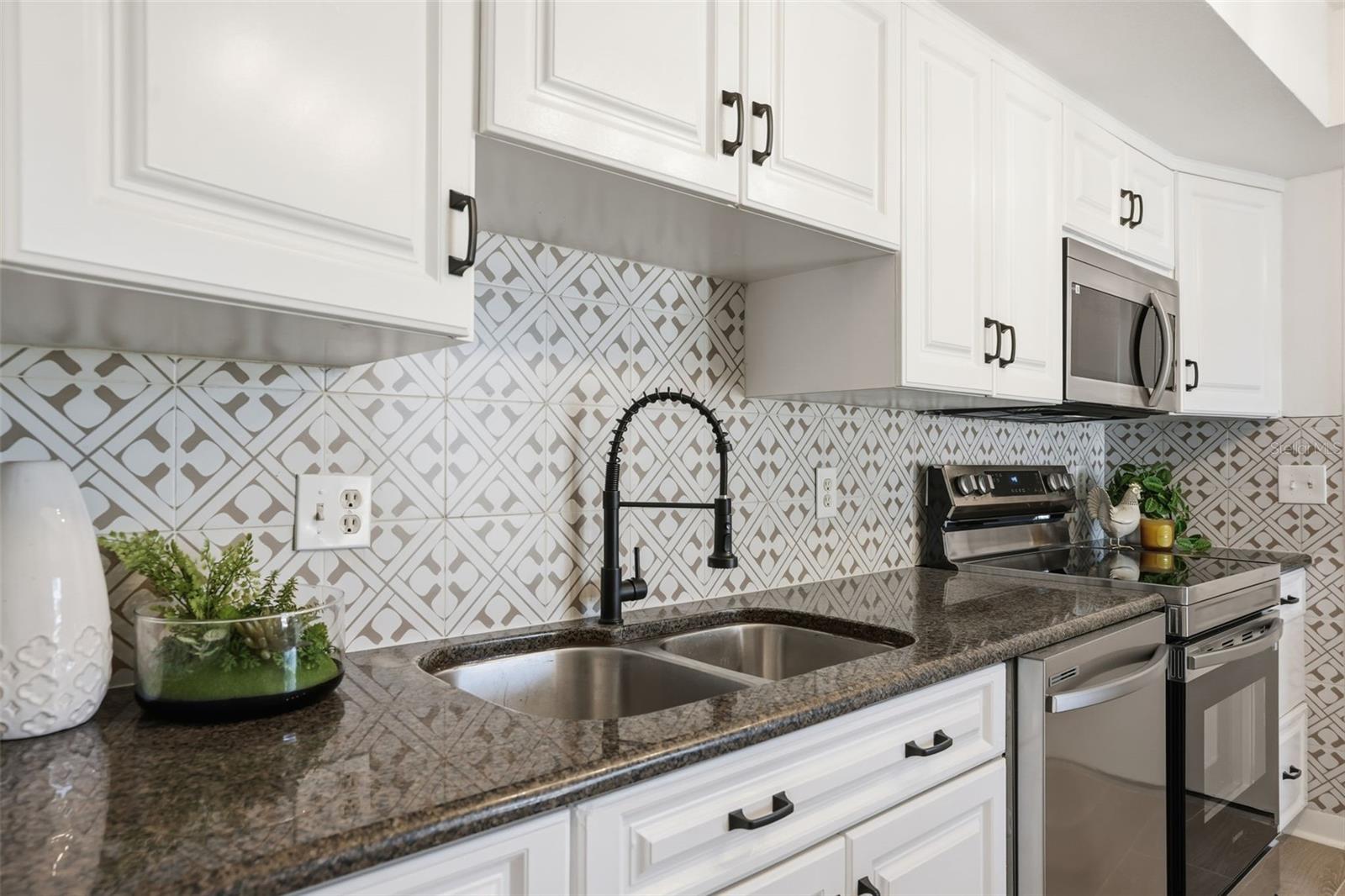 COUNTRY PLACE UNIT VI - Residential