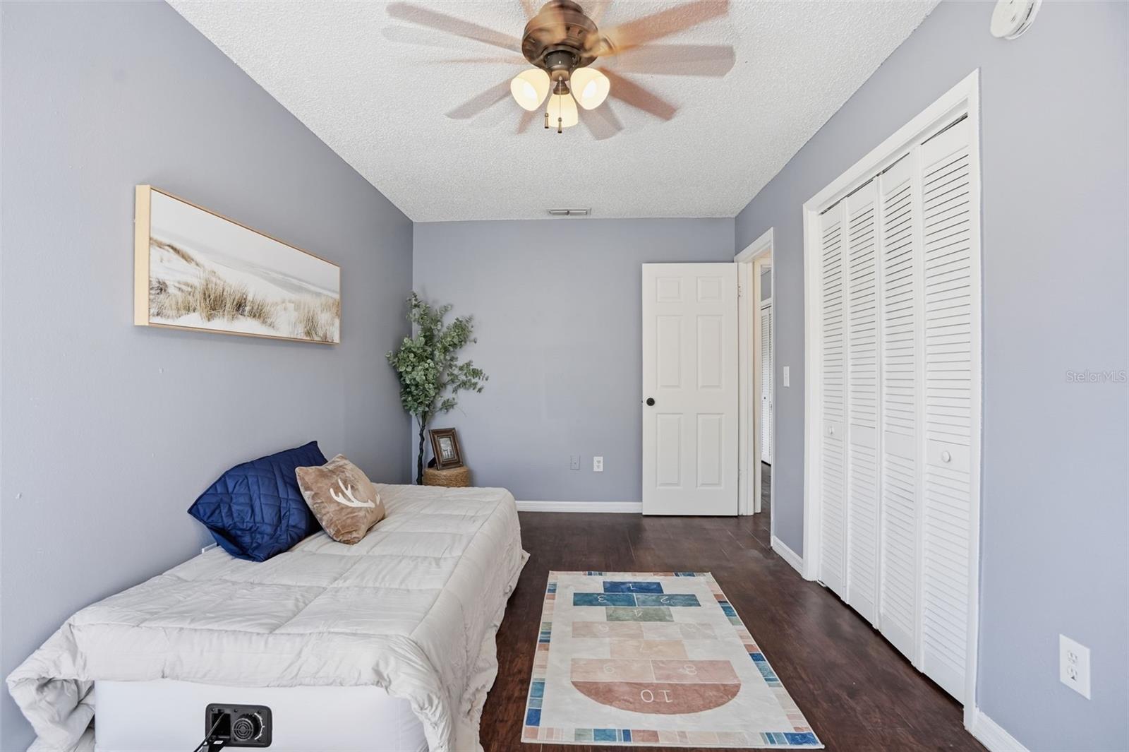 COUNTRY PLACE UNIT VI - Residential