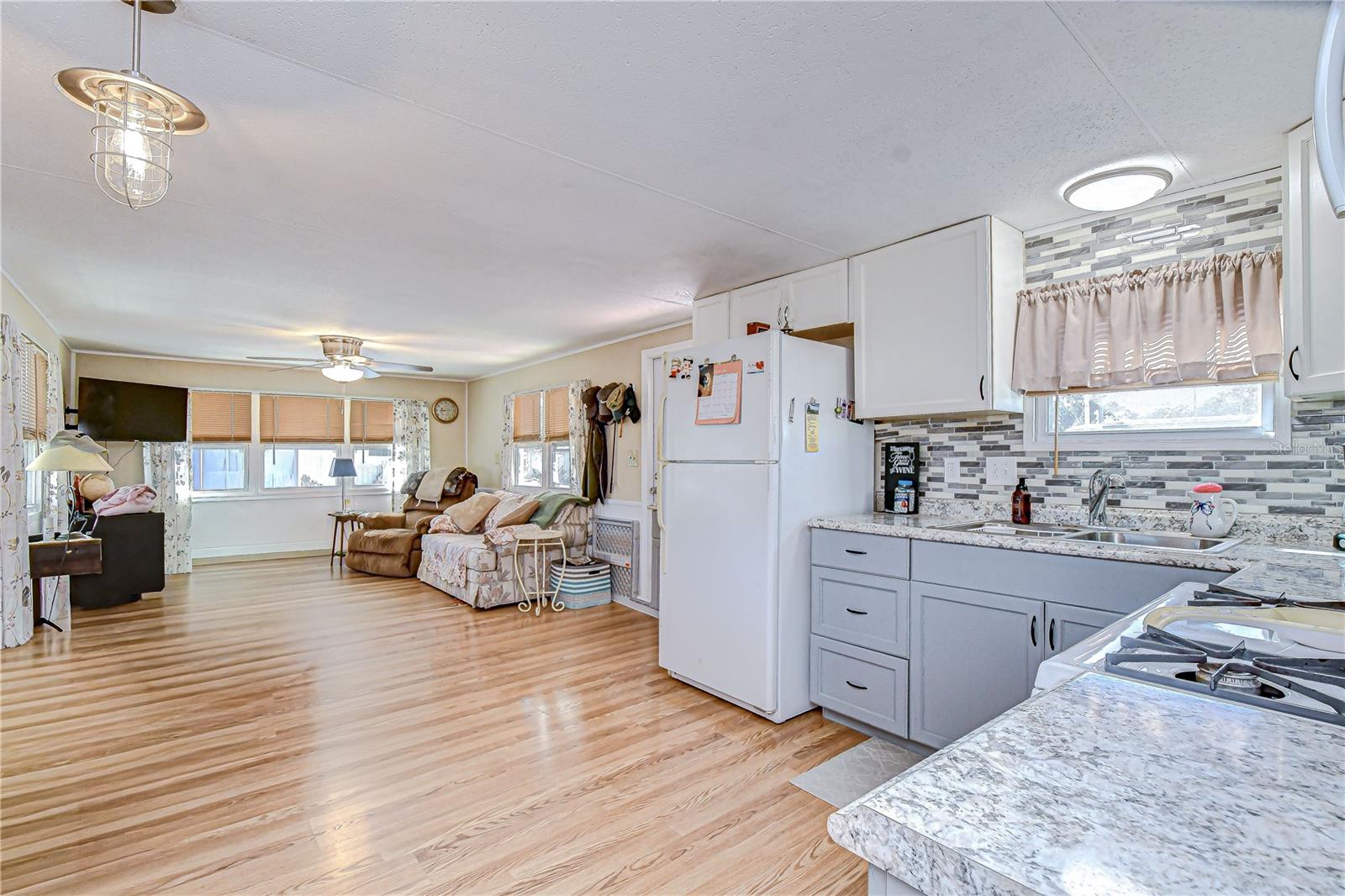 ZEPHYRHILLS COLONY CO - Residential