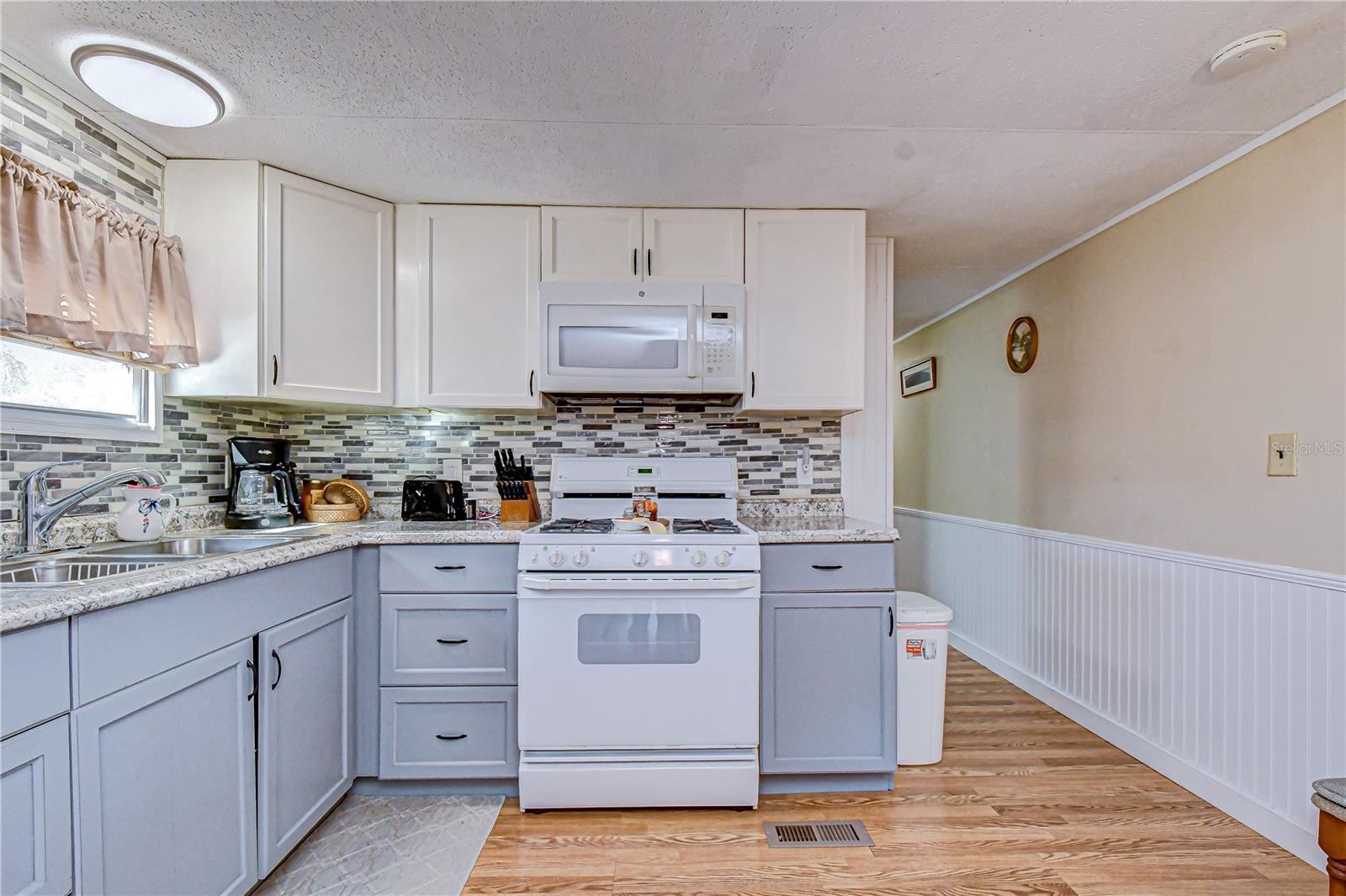 ZEPHYRHILLS COLONY CO - Residential